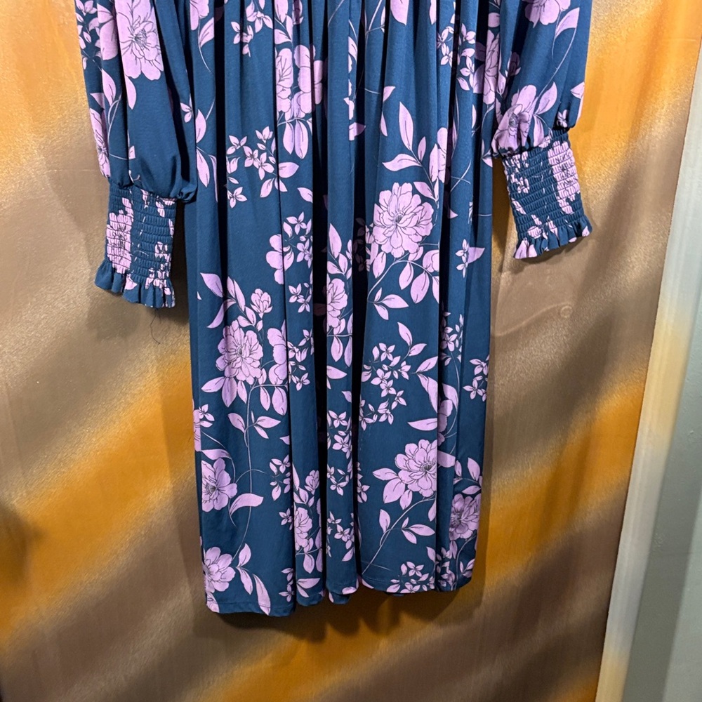 Eloquii Navy and Lavender Floral Dress size‎ 20. Puffy sleeve. Box S - Picture 7 of 7